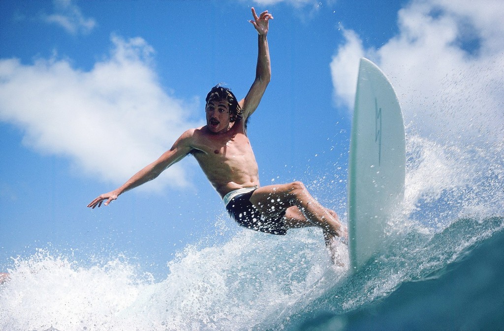 (9)kako-izgledalo-odenjeto-na-plazha-vo-70-tite-kafepauza.mk