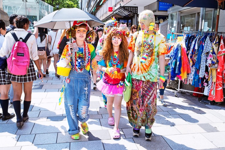 (11)17-raboti-koi-se-normalni-samo-vo-japonija-kafepauza.mk