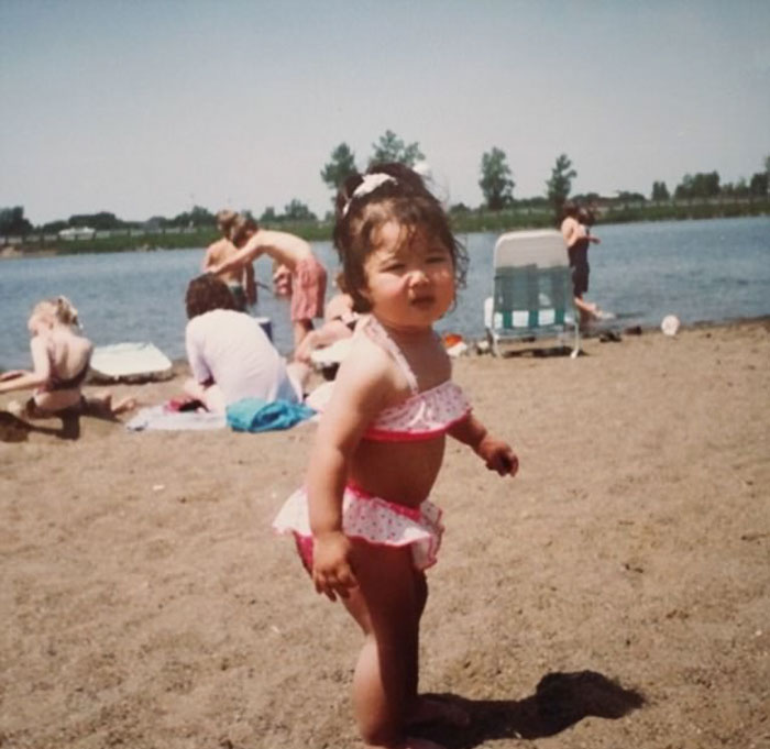 (11)26-godishna-devojka-koja-gi-menuva-standardite-za-ubavina-kafepauza.mk