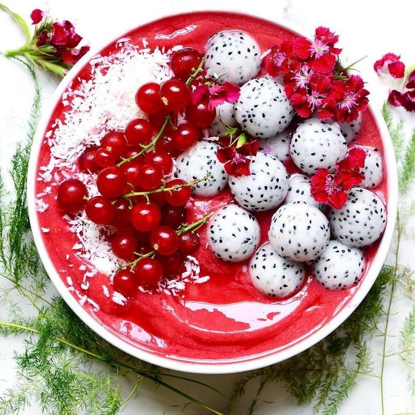 12-dobredojdovte-vo-svetot-na-smudinjata-sovrshena-letna-inspiracija-za-ljubitelite-na-zdravata-hrana-www.kafepauza.mk_