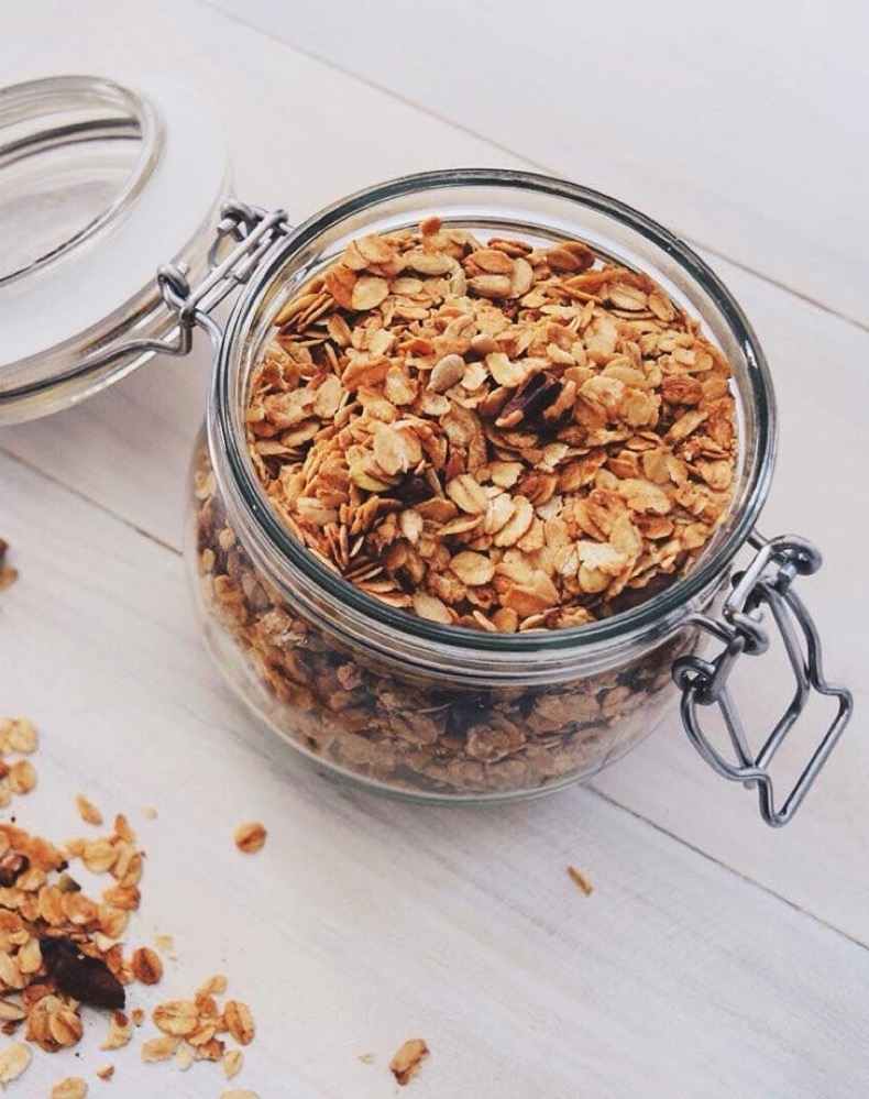 2-hrana-koja-provereno-ve-frla-vo-losho-raspolozhenie-www.kafepauza.mk_