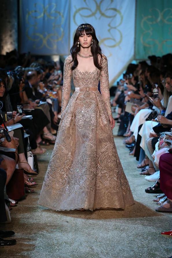 (7) neverojatna-esenska-i-zimska-kolekcija-za-20172018-godina-od-eli-saab-www.kafepauza.mk-001