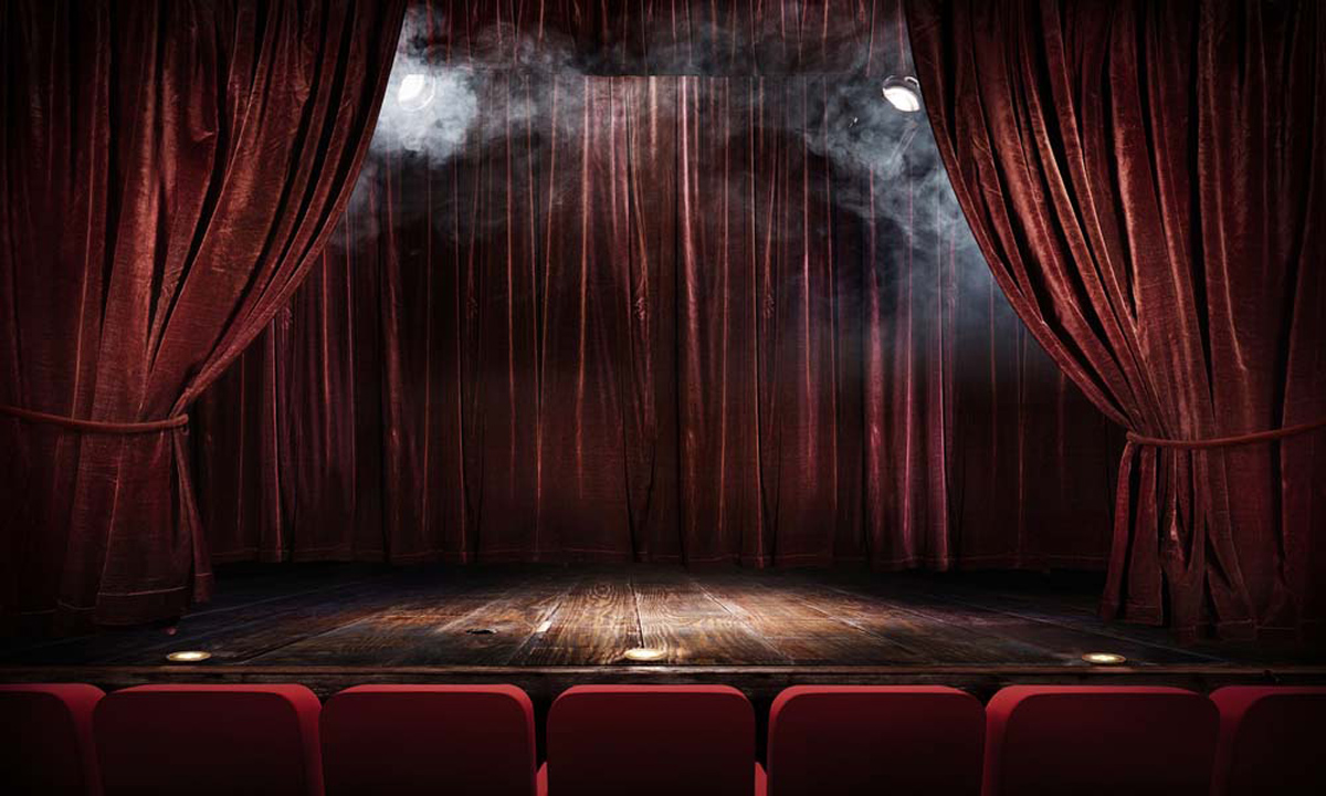 Моќта на театарот: Зошто театарската уметност има огромно влијание на нашиот личен развој?
