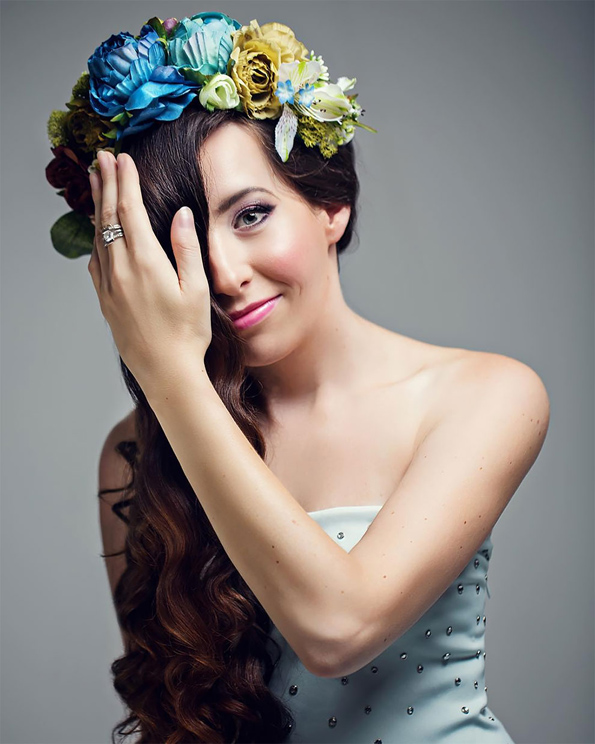 Запознајте ја Иванка Данисова: Моќни фотографии на жената родена со половина лице