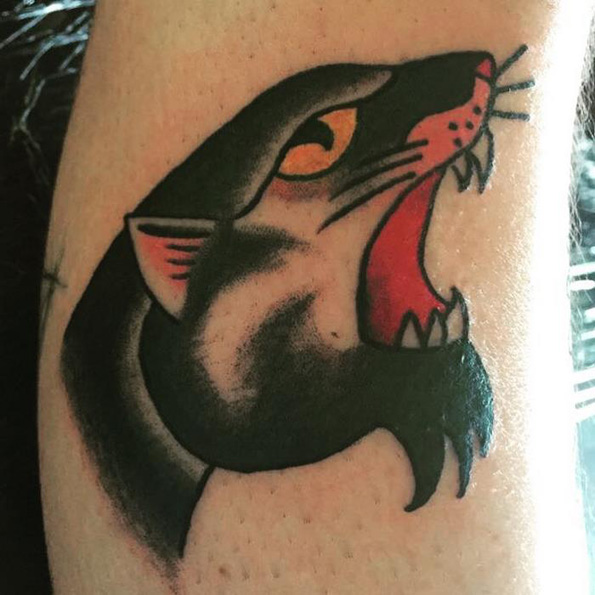 Запознајте го Езра „Ајкулата“: Најмладиот тату артист со неверојатен талент