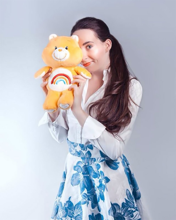 Запознајте ја Иванка Данисова: Моќни фотографии на жената родена со половина лице