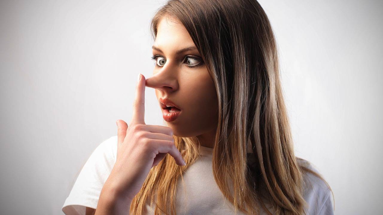 1-koja-e-vashata-omilena-laga-najgolemite-lagi-na-sekoj-horoskopski-znak-www.kafepazua.mk_