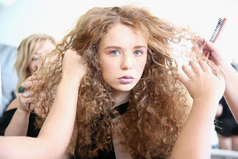 (7)10-znaci-deka-e-vreme-da-ja-skratite-vashata-kosa-kafepauza.mk