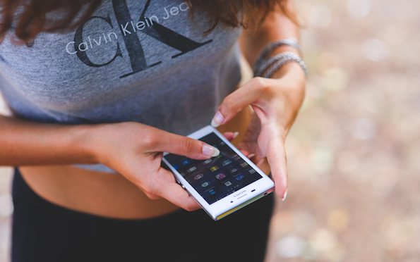 Најголемата предност на паметните телефони е истовремено и најпотенцијален ризик
