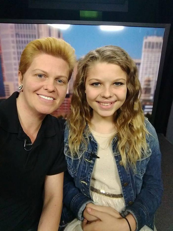 Мајка и син си го промениле полот и станале татко и ќерка