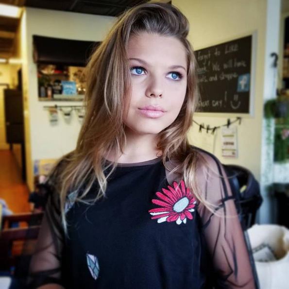 Мајка и син си го промениле полот и станале татко и ќерка