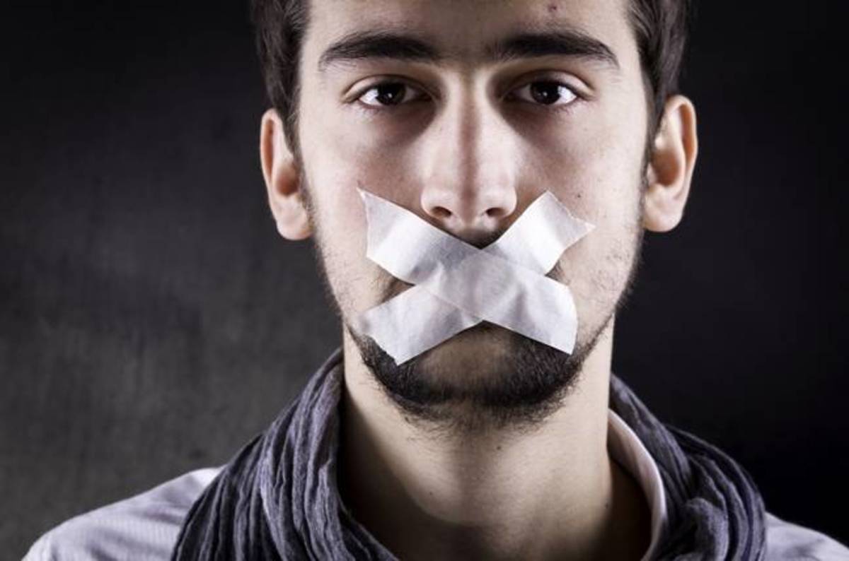 1-zabraneto-10-rechenici-koi-nitu-edna-zhena-ne-saka-da-gi-slushne-od-svojot-partner-www.kafepauza.mk_