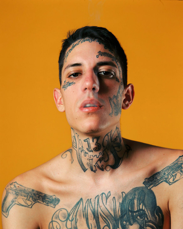 Фотографии од луѓе кои биле малтретирани поради тоа што ги рушеле традиционалните стандарди за убавина