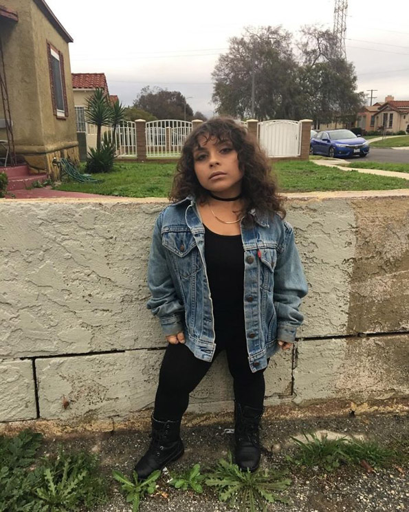 Оваа моделка која е висока само 101 центиметар ги руши сите стереотипи во модната индустрија