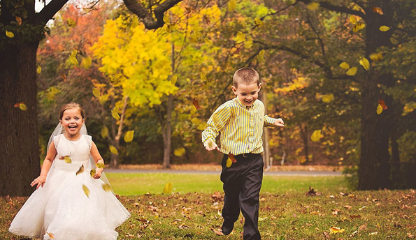 Неодолива свадбена фотосесија: 5-годишно девојче со срцева мана посакало да се омажи со најдобриот пријател 