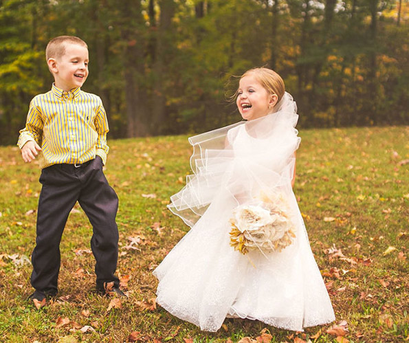 Неодолива свадбена фотосесија: 5-годишно девојче со срцева мана посакало да се омажи со најдобриот пријател