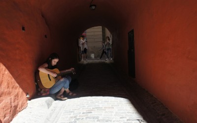Приказната на уличните музичари во Скопје