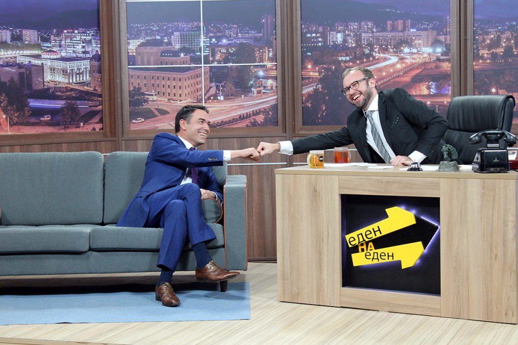 ЕДЕН НА ЕДЕН: Министерот Никола Димитров на гости кај Жаре (ВИДЕО)