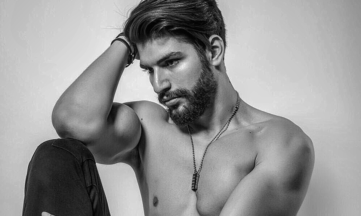 Згодни и неодоливи: Како изгледа денот на најуспешните машки модели во Македонија?