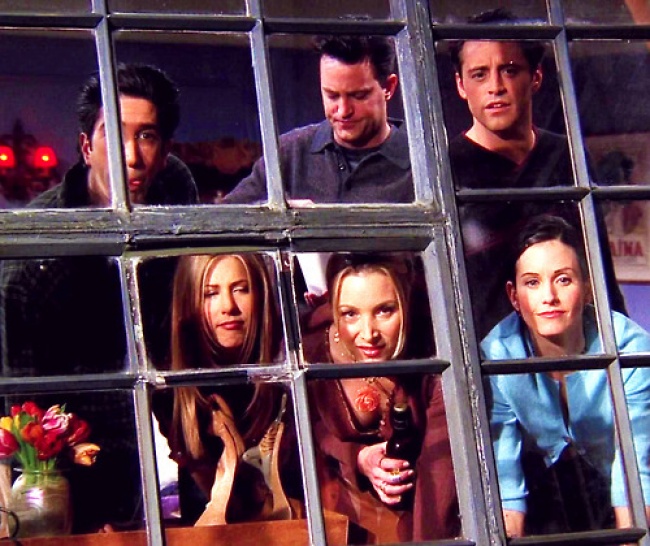 (5)12-poznati-likovi-od-seriite-i-filmovite-chii-lica-ostanaa-skrieni-kafepauza.mk