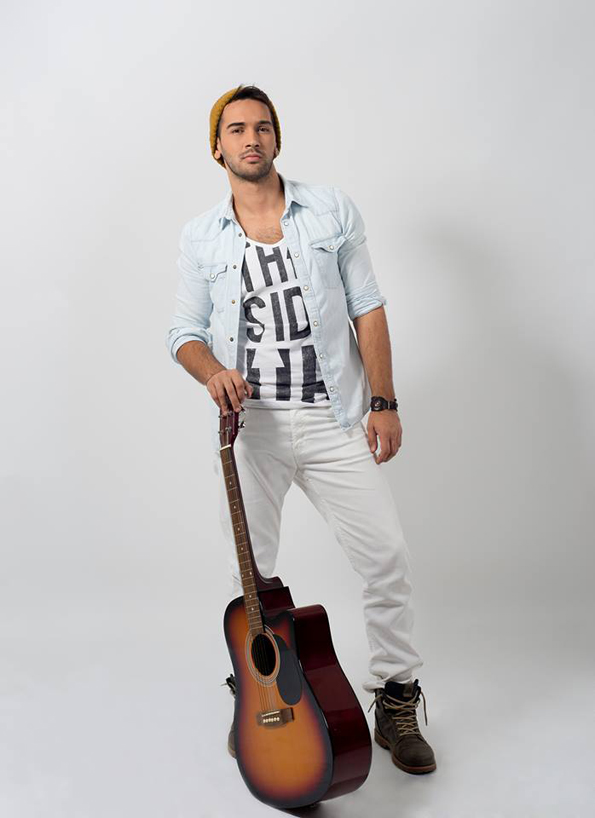 Новогодишна музичка плејлиста: Што слушаат македонските музичари за време на празниците?