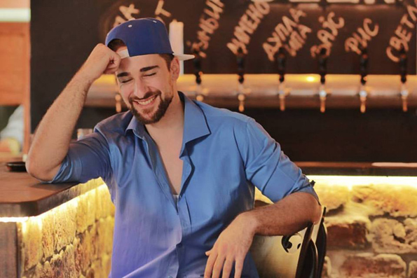 Новогодишна музичка плејлиста: Што слушаат македонските музичари за време на празниците?