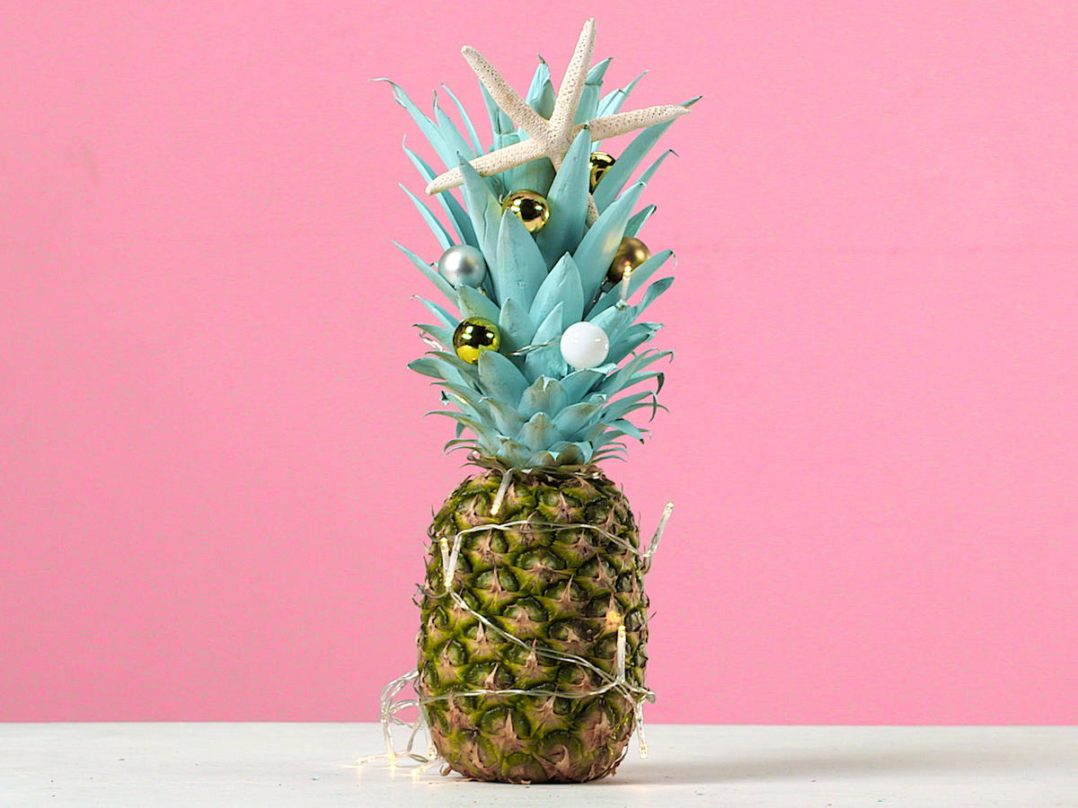 (9) novogodishnite-elki-so-ananas-se-trend-broj-1-na-socijalnite-mrezhi