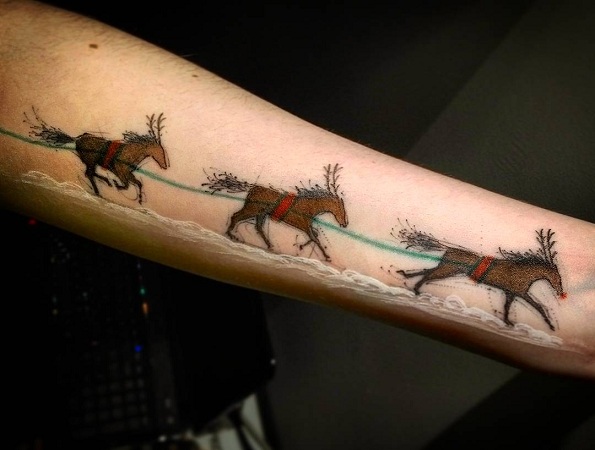 Тетоважи што ќе ви помогнат да го задржите празничното расположение во текот на целата година