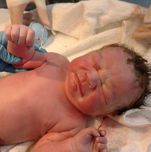 Неверојатни породилни приказни што ја одбележаа 2017 година