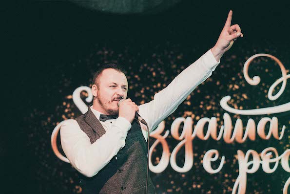 Ѕвездите на AVON во Скопје блеснаа во сјајот на холивудскиот гламур од 20-тите години на минатиот век