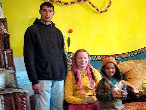 23-годишна жена е најмладата баба на светот