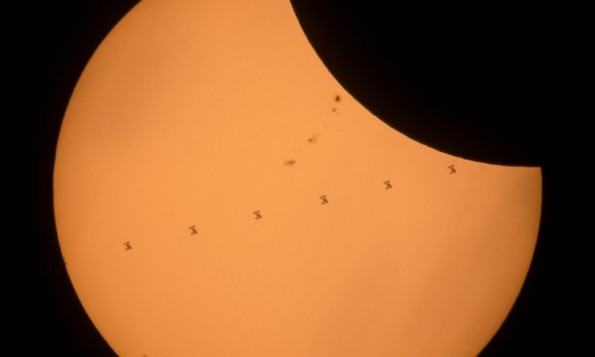 Хороскопските знаци кои ќе бидат под најголемо влијание од делумната соларна еклипса овој месец