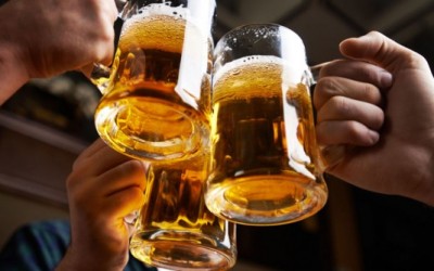 Како да знаете дали пиете премногу алкохол или само навистина сакате да се забавувате?