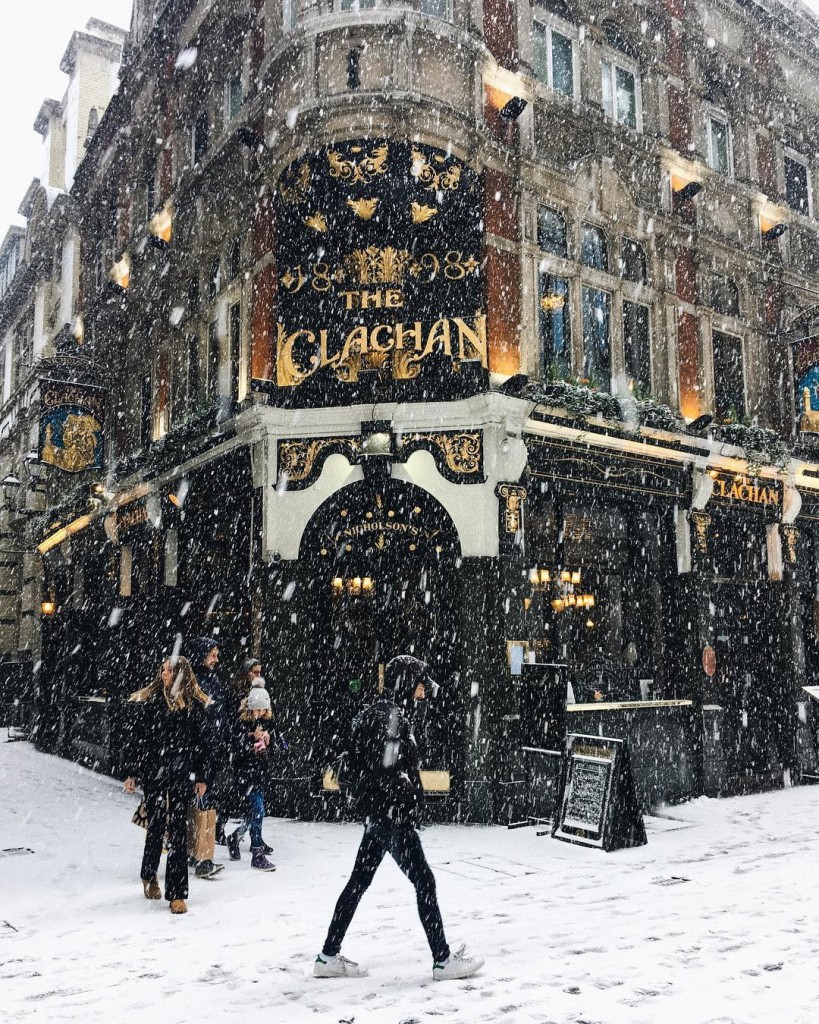 „Ѕверот од исток“ го претвори Лондон во зимска бајка