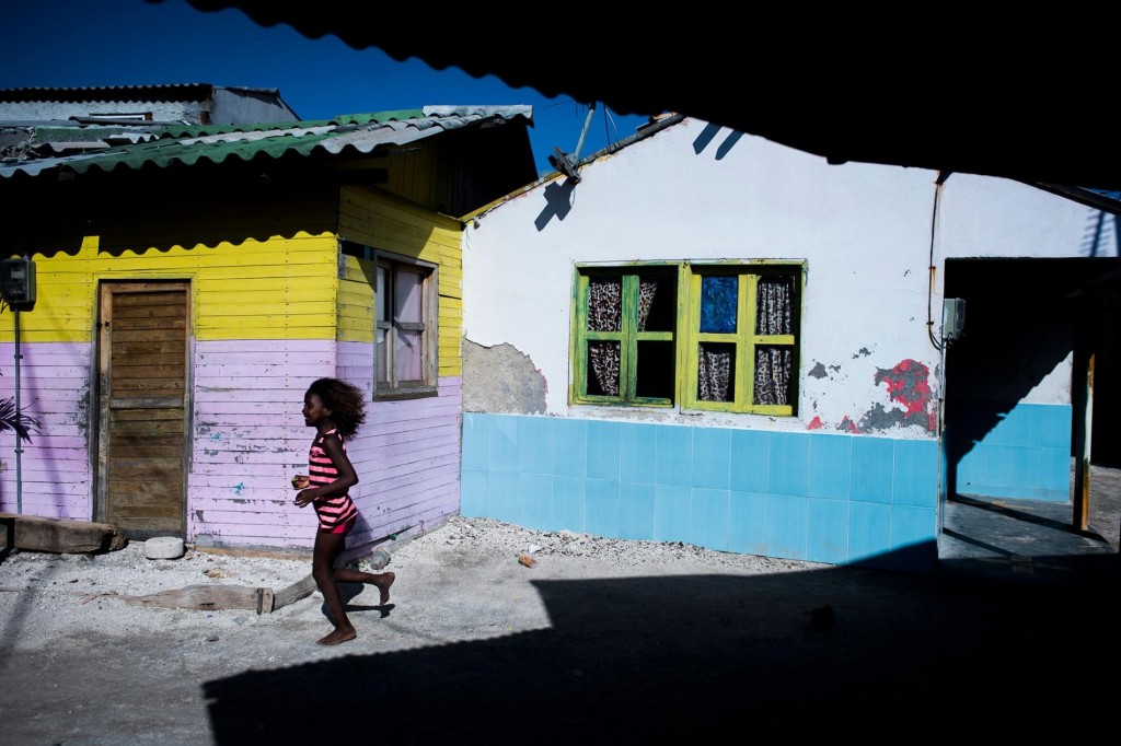 Погледнете ги фотографиите од најнаселениот остров на Земјата