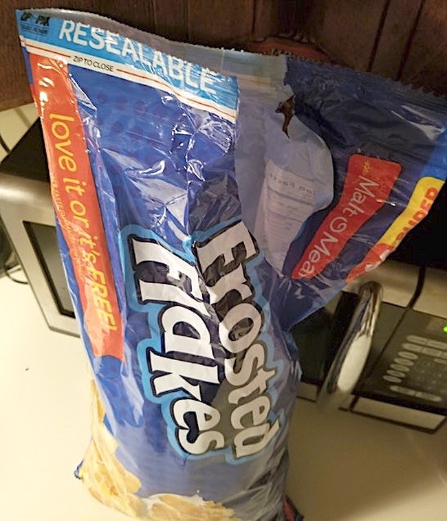 28 фотографии кои докажуваат дека цимерот може да ви биде и најголем непријател и најдобар пријател