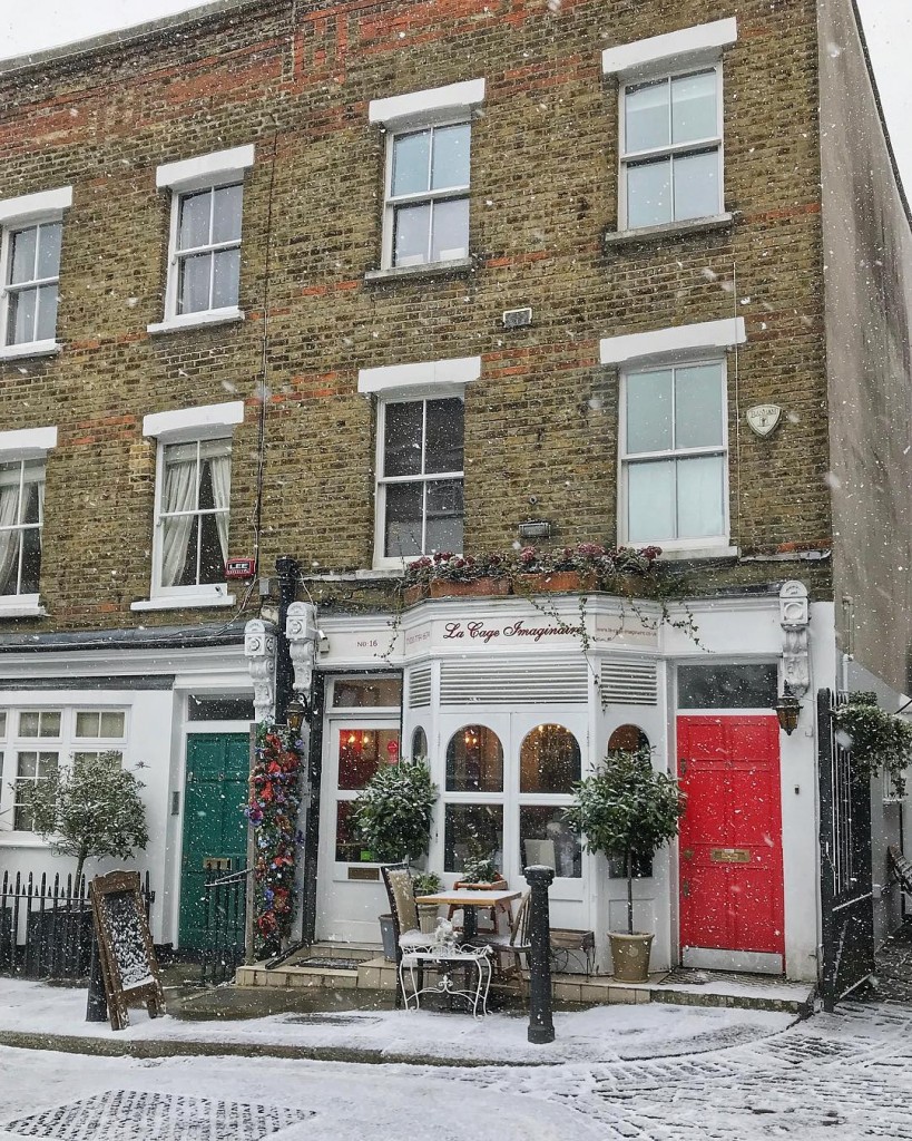 „Ѕверот од исток“ го претвори Лондон во зимска бајка