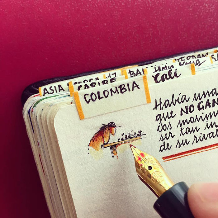 Поранешен инженер ги забележува своите патувања на многу креативен начин