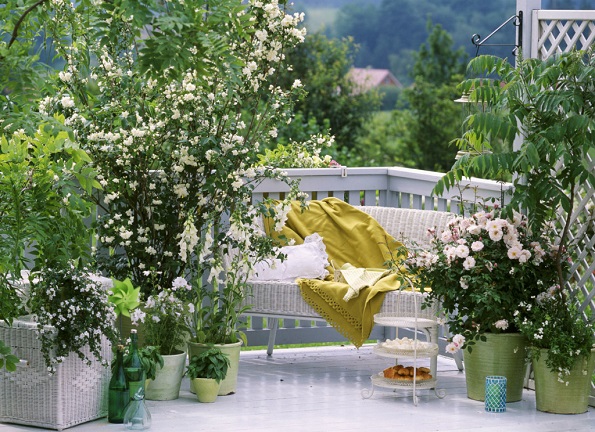 Неколку идеи како вашиот балкон го претворите во место за уживање