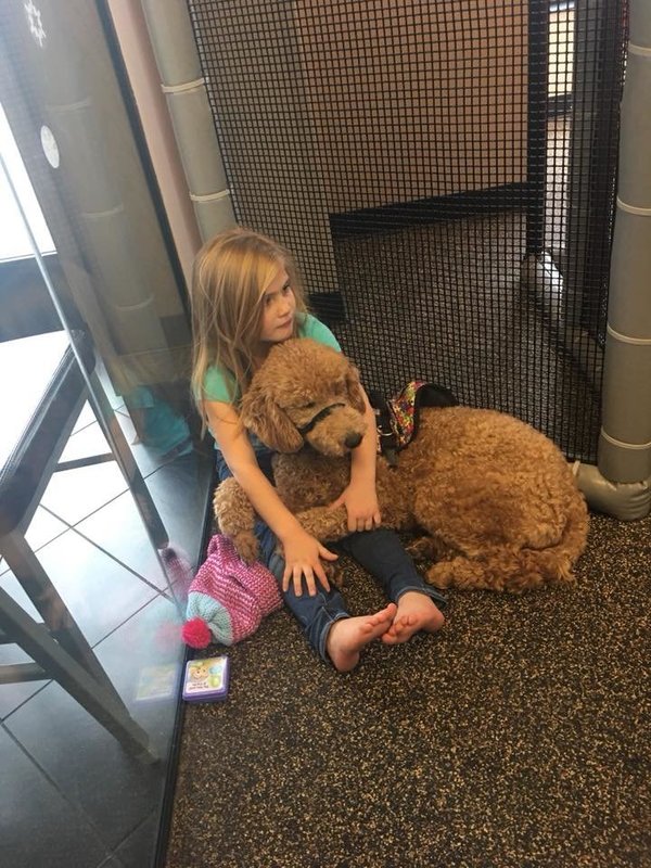 11 фотографии што покажуваат како изгледа аутизмот