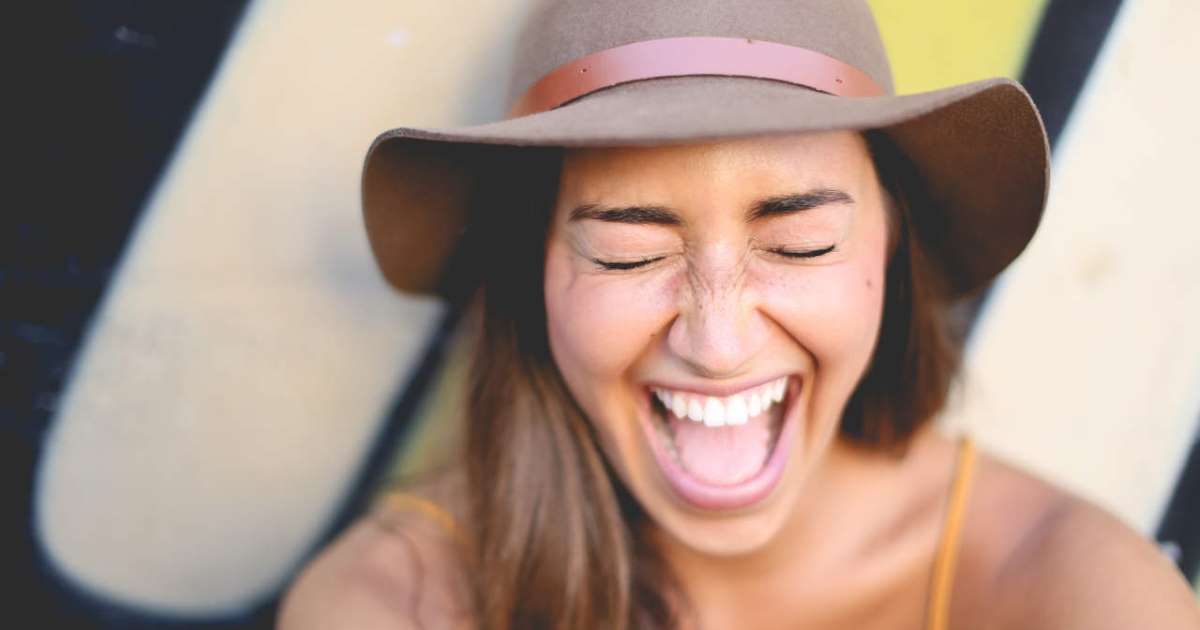 Експертите открија: Како насмевката може да открие многу нешта за вас?