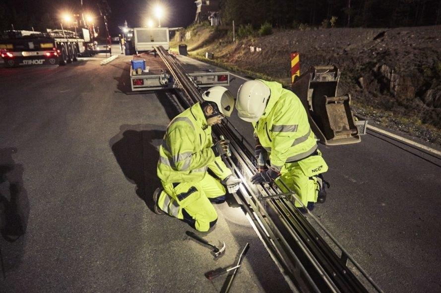 Во Шведска е пуштен во употреба првиот електричен автопат што ги полни автомобилите при возење