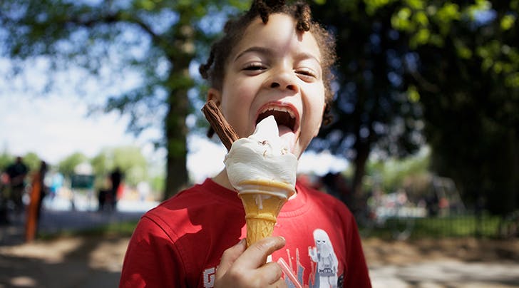 Заболекарите сметаат дека сладоледот е подобар од слатките за детските заби