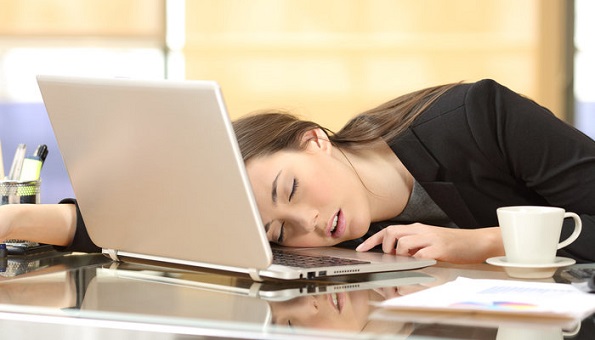 4 трикови за будење кои може да ги применувате и на работа