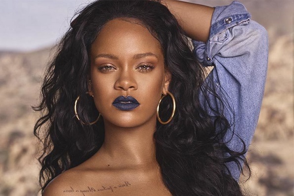 Како успешно да ја носите најпопуларната боја на кармин оваа пролет