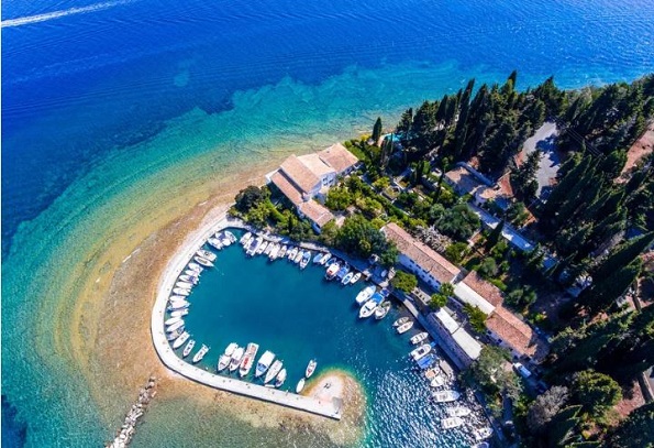 Неверојатни фотографии од Крф поради кои ќе посакате веднаш да заминете таму