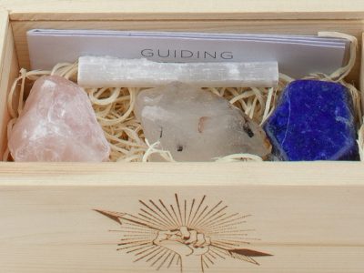 Овие 5 кутии со кристали го манифестираат токму она што ви е потребно вам и на вашиот хороскопски знак ова лето