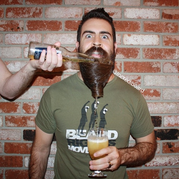 Фризури за брада: Креативноста и генијалноста на овој маж дефинитивно не познава граници!
