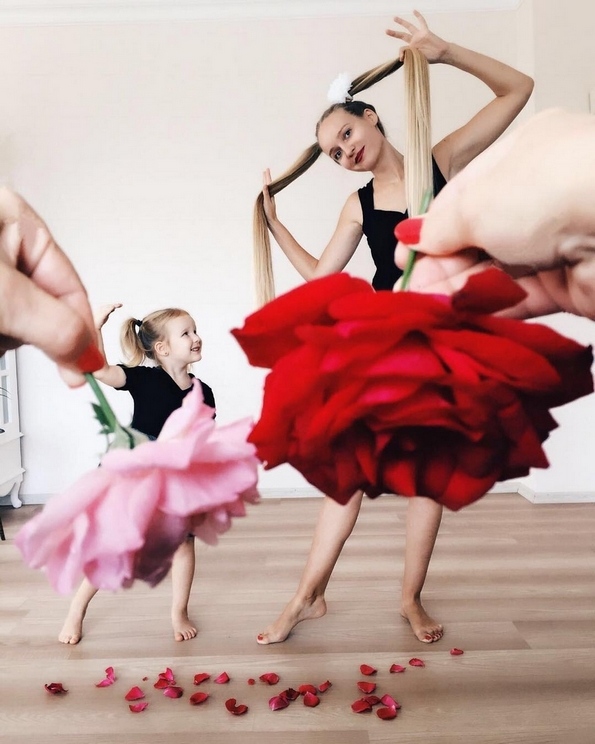 Ова слатко 4-годишно девојче облечено во фустани од храна, ќе ви го направи денот!