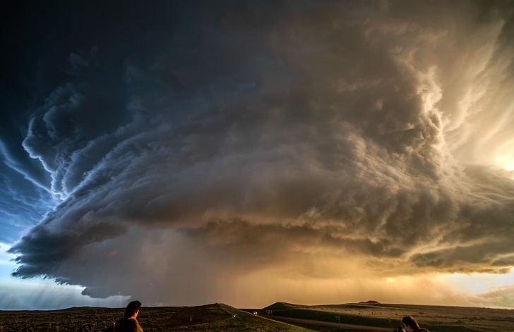 Фотографии што покажуваат колку сме беспомошни кога сме соочени со силата на природата
